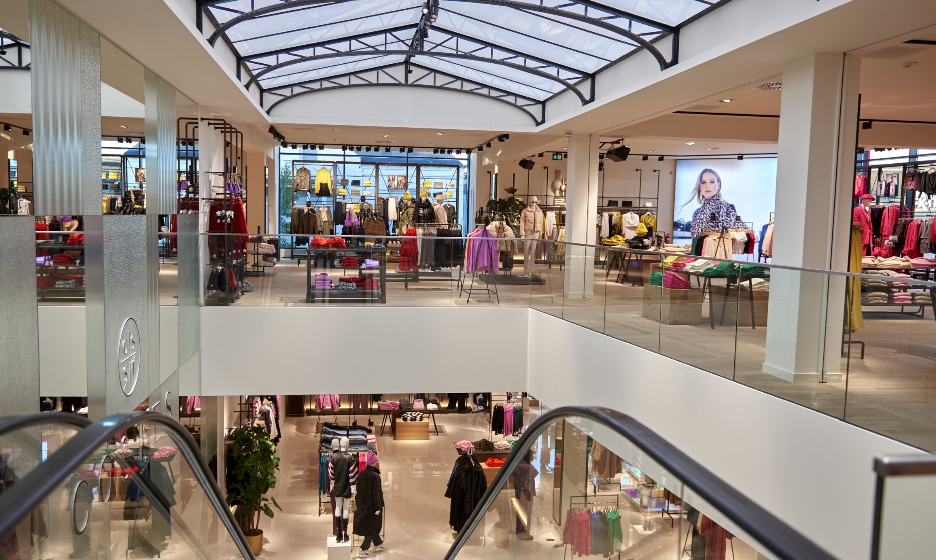 Store Image