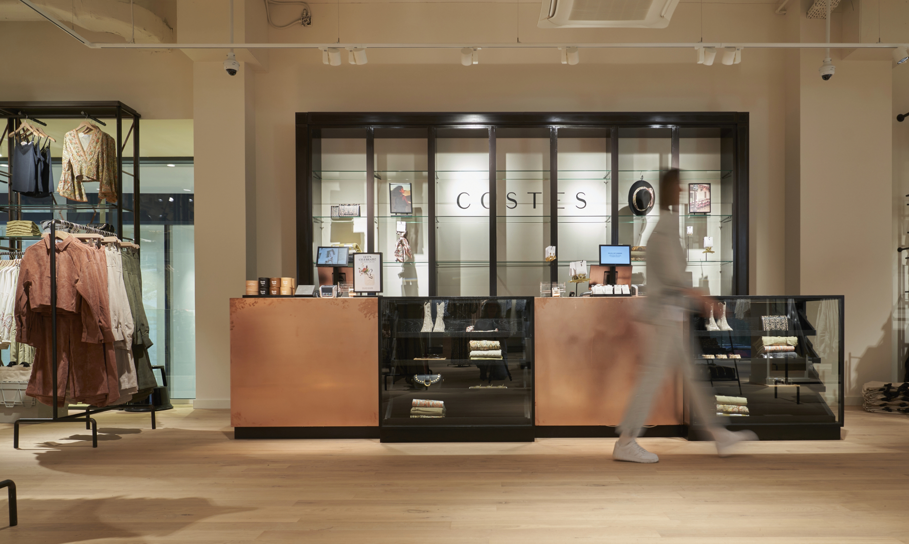 Store Image