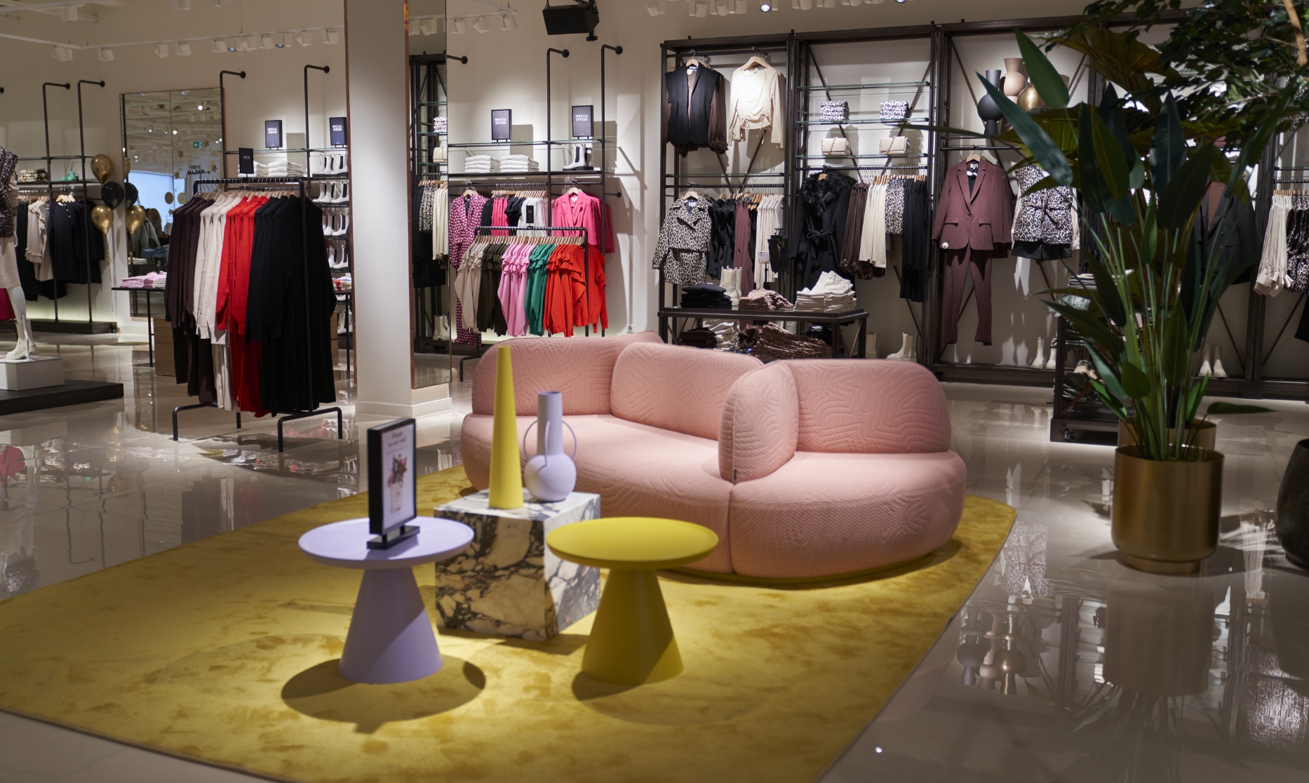 Store Image
